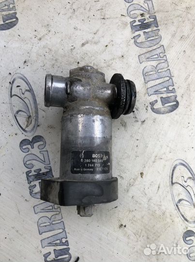 Датчик холостого хода бмв 1744713 Бмв 5 е39