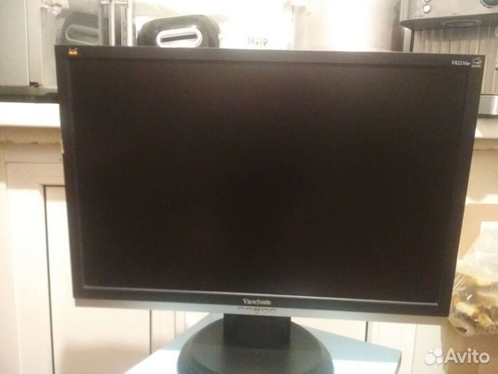 Монитор 22 дюйма