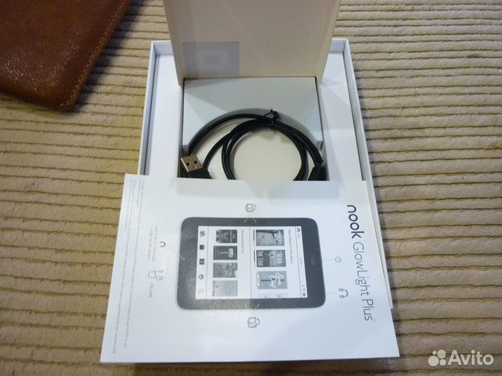 Barnes & Noble Nook Glowlight Plus 7.8