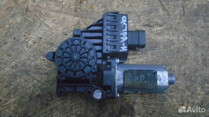 Моторчик стеклоподъемника передний правый Opel