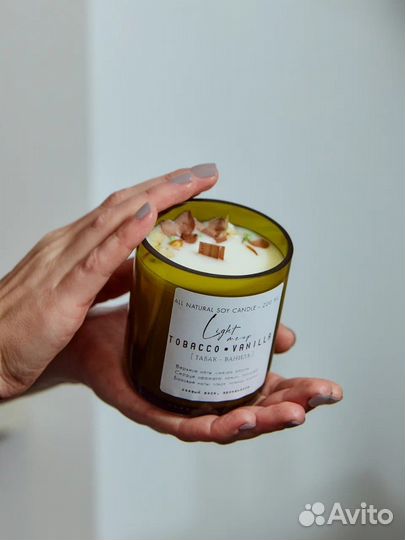 Соевая свеча в винном стакане