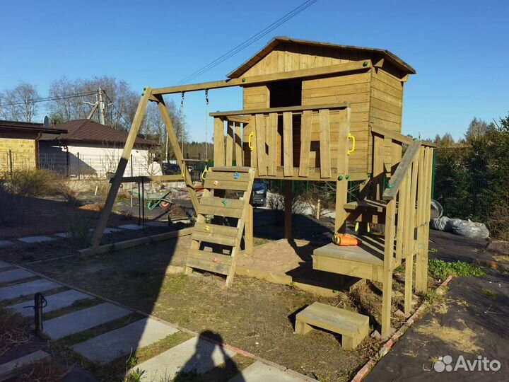 Детская площадка с домиком