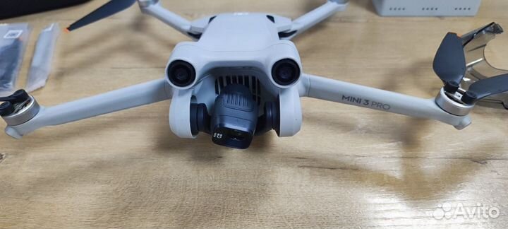 Квадрокоптер DJI Mini 3 Pro с Fly More Kit