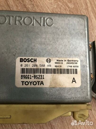 Toyota avensis блок управления двигателем