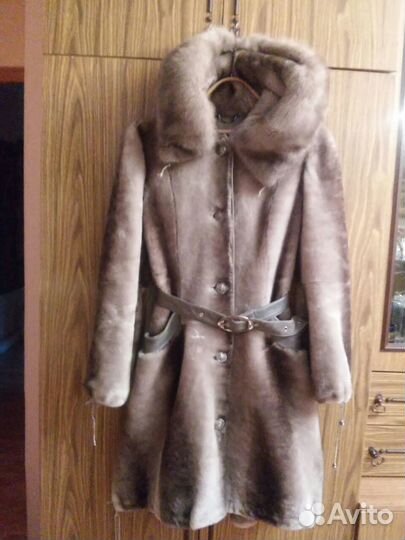 Продаю мутоновую шубу