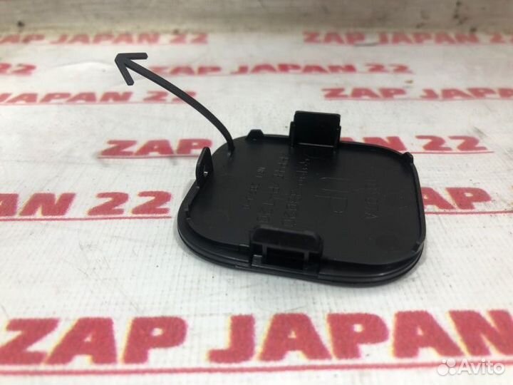 Заглушка бампера передняя Toyota Camry 40