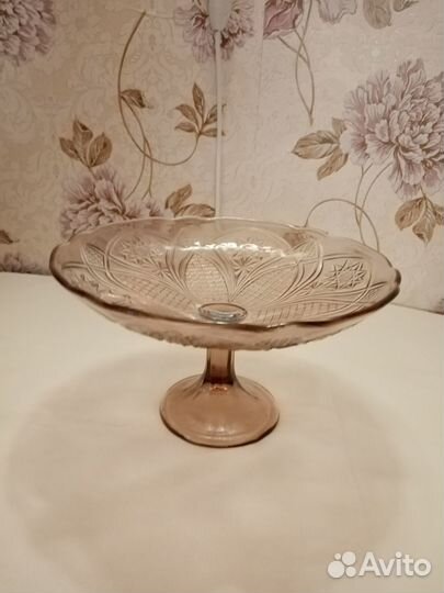 Ваза для фруктов на ножке цветное стекло СССР