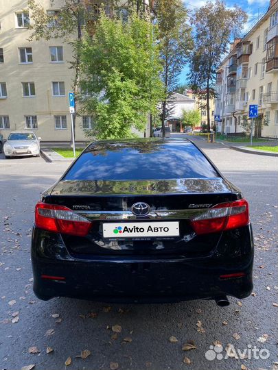 Toyota Camry 2.5 AT, 2014, 250 000 км