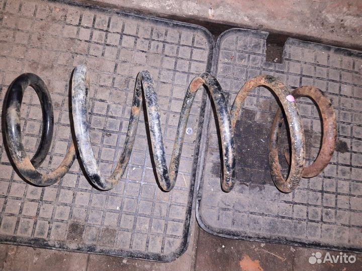 Пружина передняя Opel Vectra A