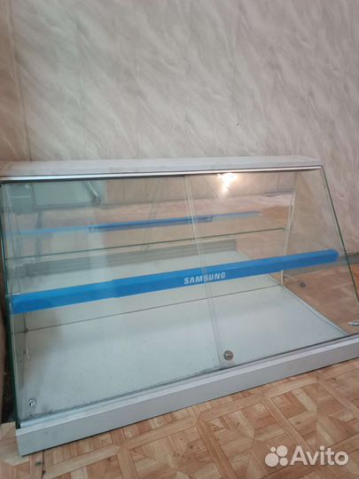 Стеклянная витрина бу