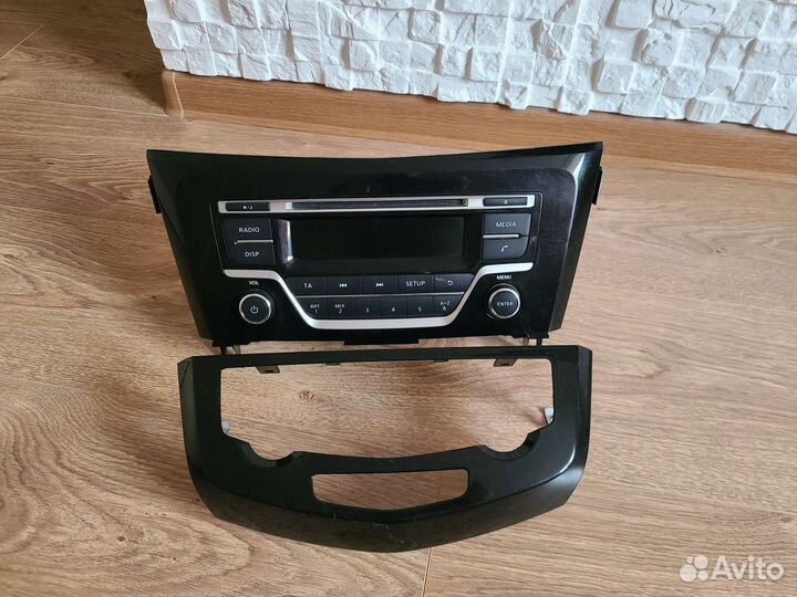 Магнитола штатная на Nissan X-Trail