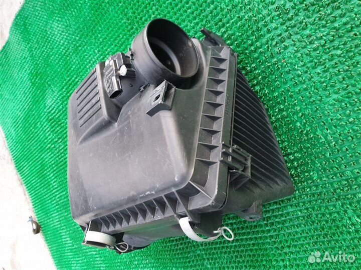 Корпус воздушного фильтра Toyota Tacoma, Hilux