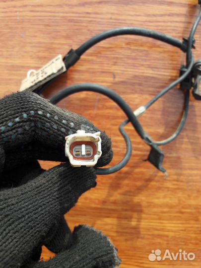 Датчик ABS Toyota Alphard H10