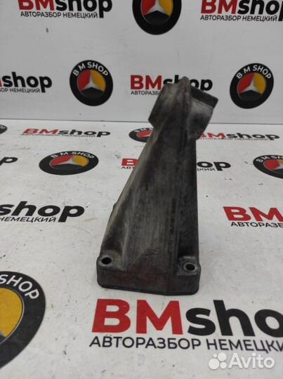 Кронштейн двигателя Mercedes-Benz E 270 Cdi W211