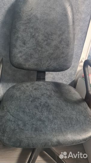 Компьютерное кресло