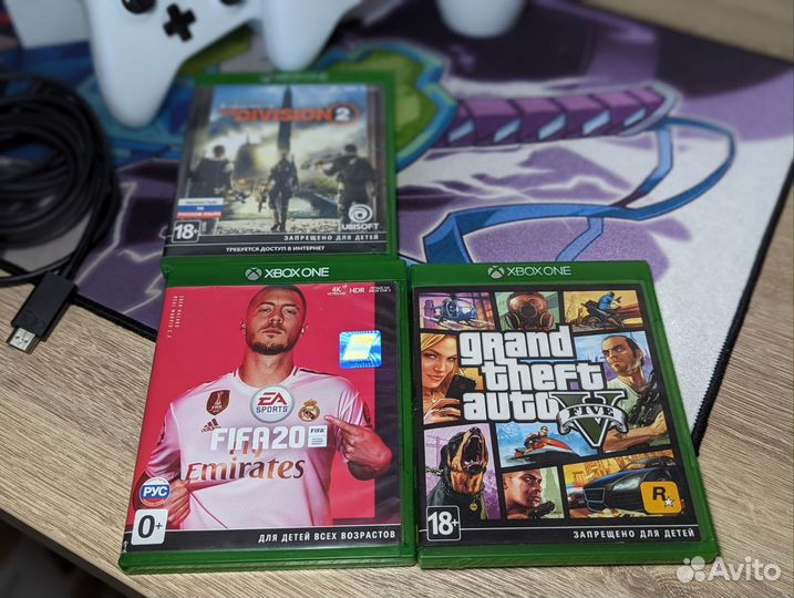 Игровая приставка Xbox One S 2 геймпада игры