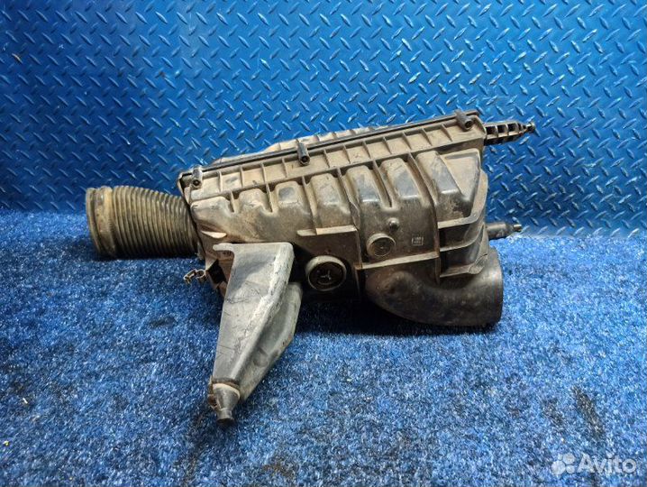 Корпус воздушного фильтра правый Range Rover Vogue