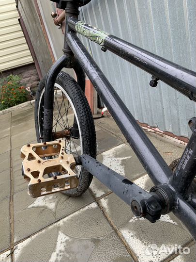 Трюковой велосипед bmx