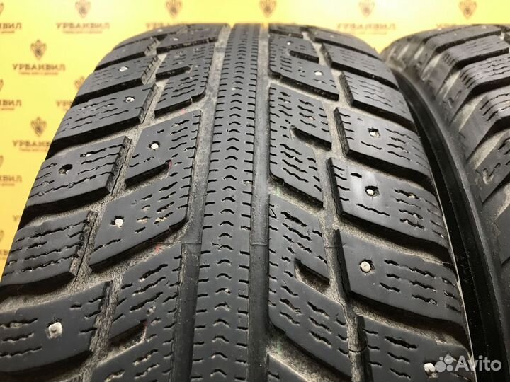 Kumho I'Zen KW22 215/65 R16 98T