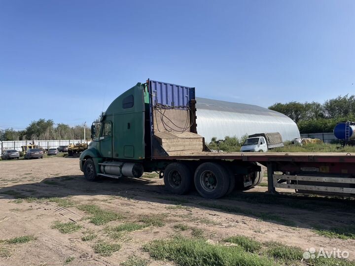 Freightliner Columbia, 2004