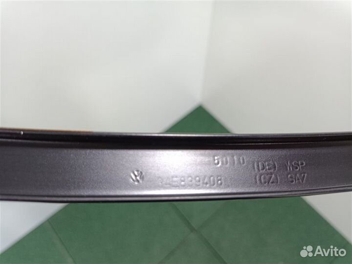 Направляющая стекла двери задняя правая Vw Passat