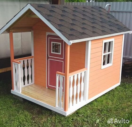 Песочница и домек детский