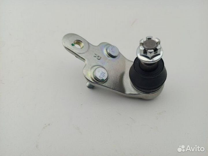 Шаровая опора передняя левая Toyota Camry