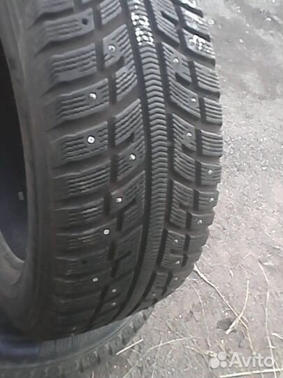 Kumho I'Zen KW22 225/55 R16