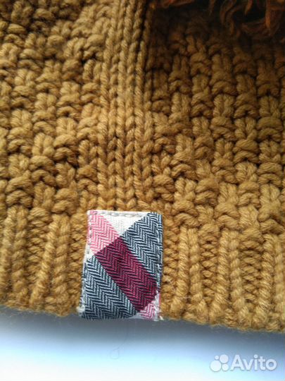 Шапки для девочки Burberry Armani Calvin Klein