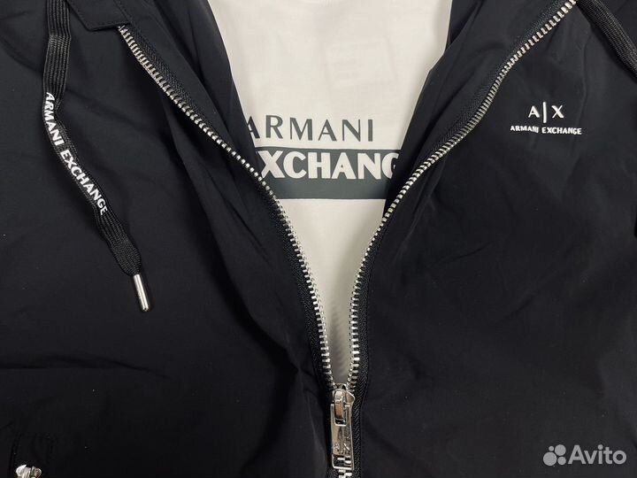 Легкая куртка ветровка Armani Exchange