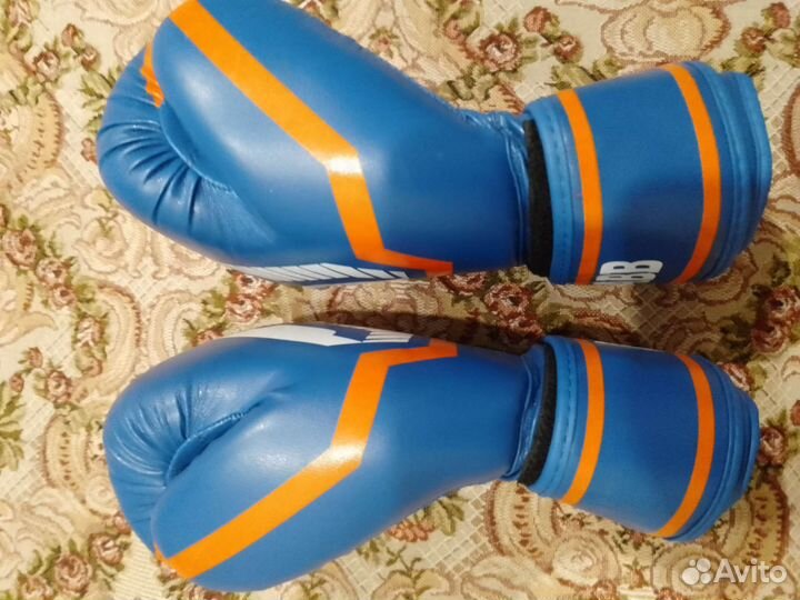 Боксерские перчатки