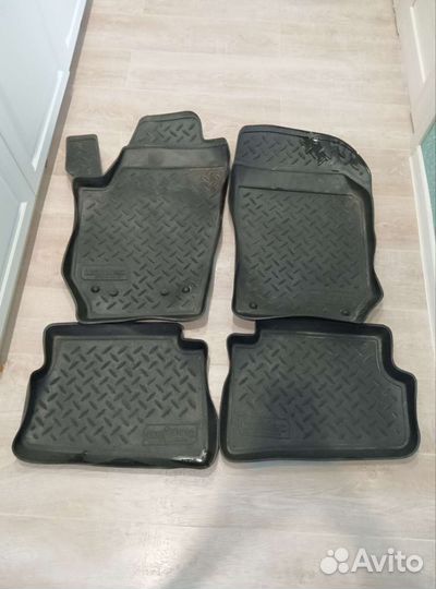 Автомобильные коврики резиновые skoda fabia