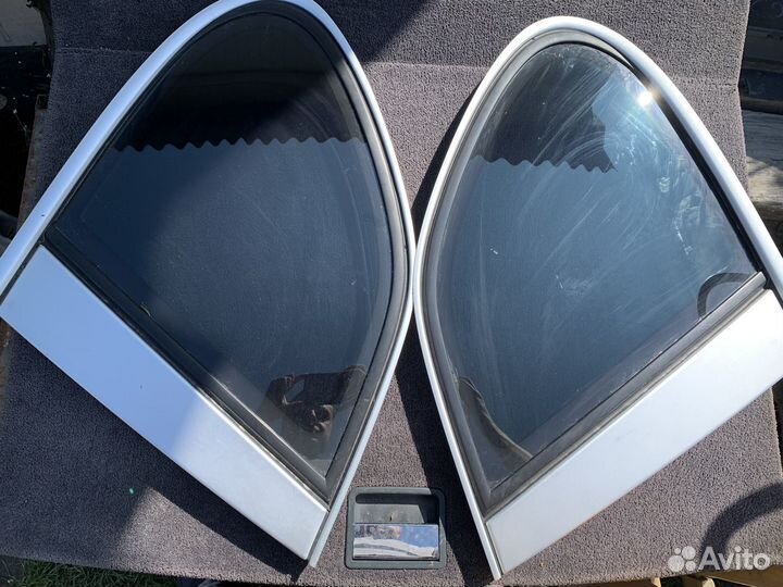 Задняя форточка Порше Кайен 955/957.Двойные