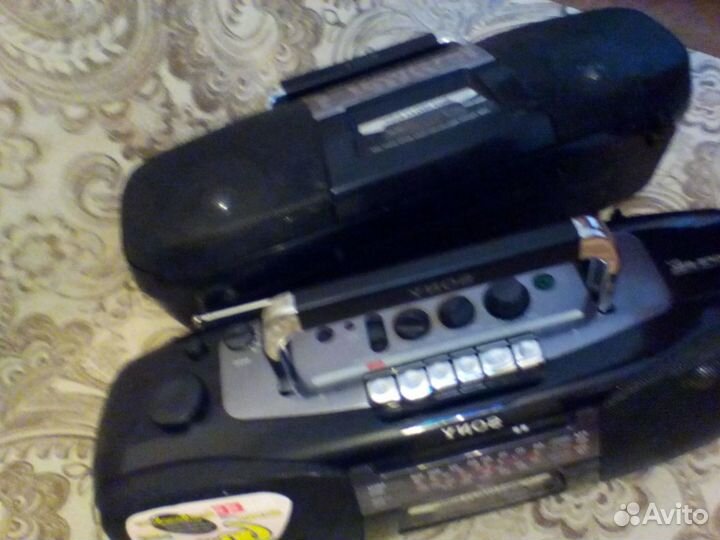 Магнитолы.радио.sony.2шт