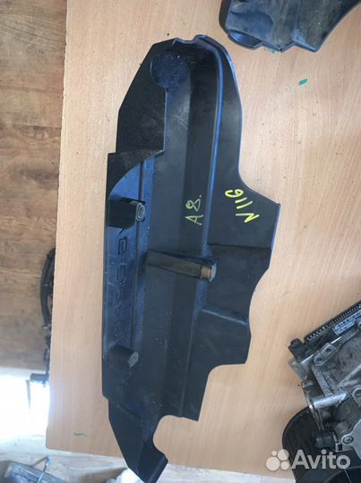 Накладка декоративная 3.2 V6 AUK на двигатель