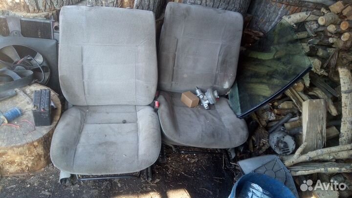 Передние сидения