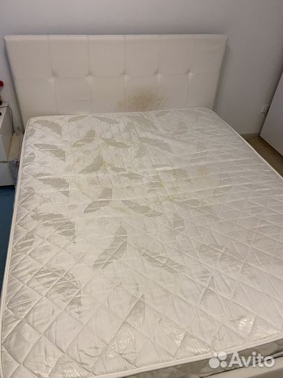 Кровать с матрасом 160*200