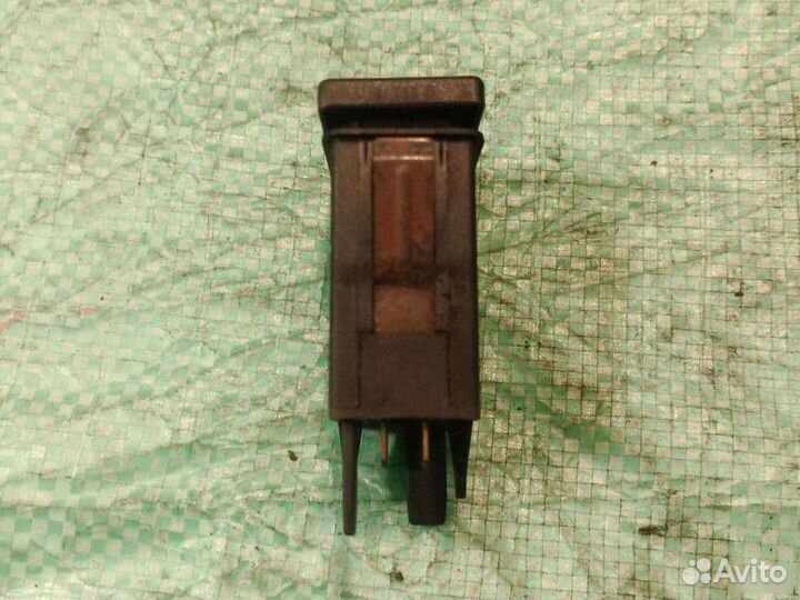 Кнопка аварийной сигнализации Audi А6 С4