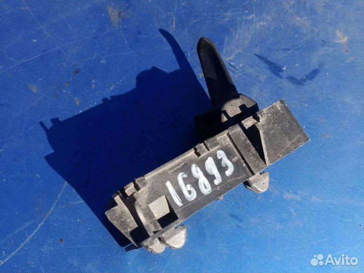 Ручка двери левая Volkswagen Passat B3 седан 2.0