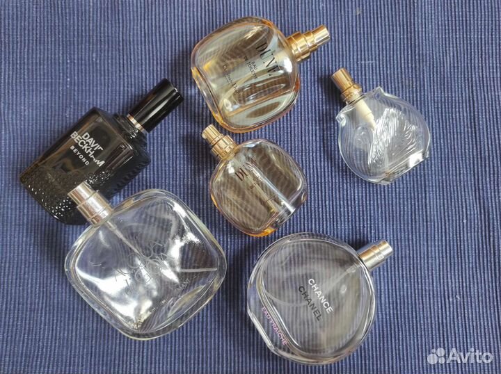 Флаконы от духов с крышками и без. Коробочки
