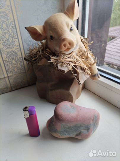 Камень красивый