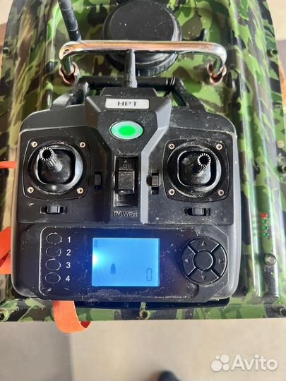 Прикормочный кораблик с gps