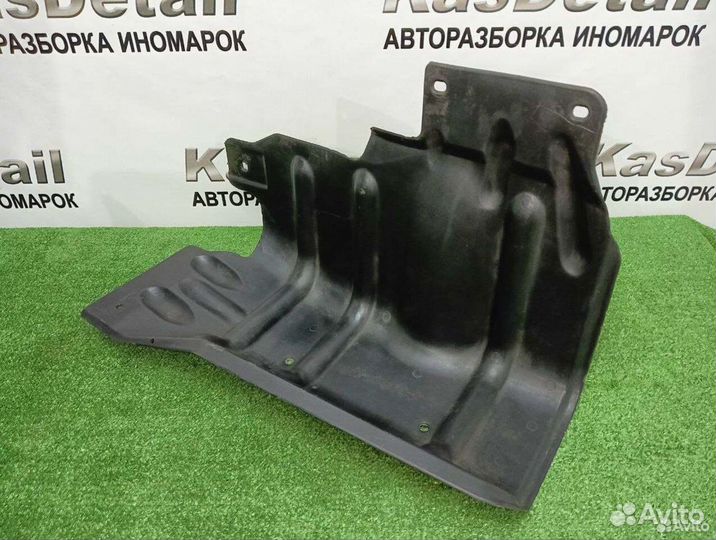 Правый пыльник двигателя Chevrolet Lanos