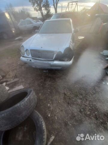 Суппорт от 210 Мерседеса