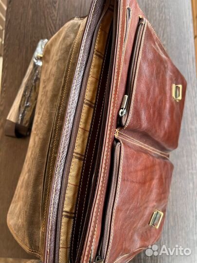 Портфель Tony Perotti новый