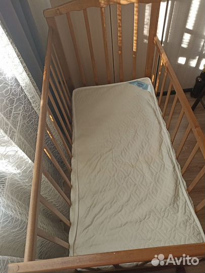 Детская кроватка