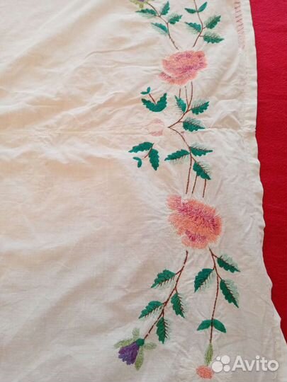 Скатерть винтажная с вышивкой