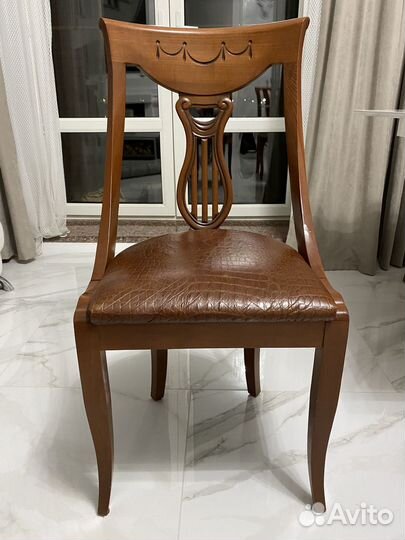 Банкетка для фортепиано