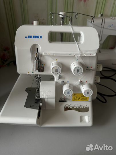 Продам оверлок Juki MO-654DEN