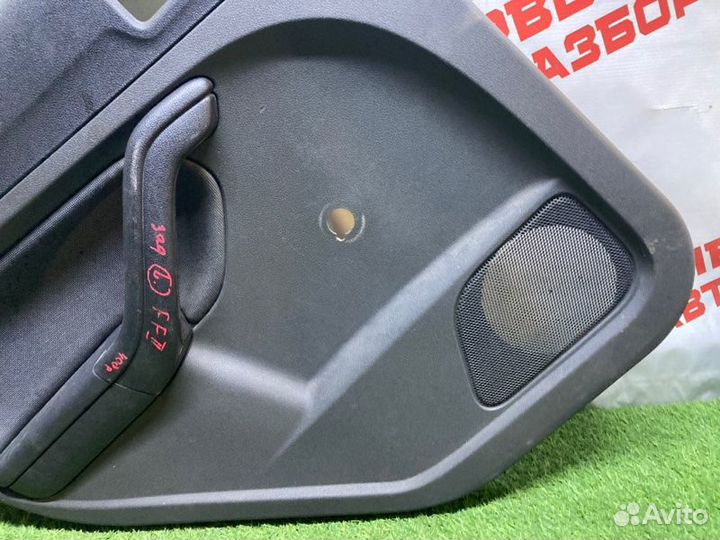 Обшивка двери задняя левая Ford Focus 2 хэтчбек